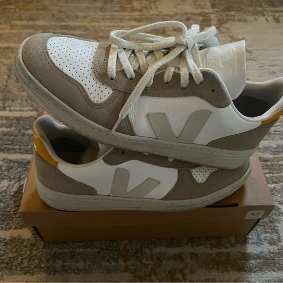Veja V-10 - Picture 1 of 6